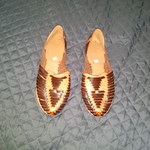 100%leather Huaraches ( sandles)  made in mexico size 6